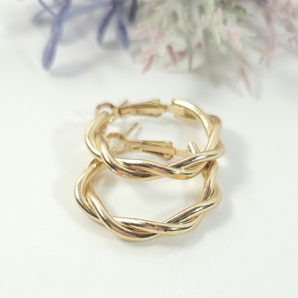 Jewelry - Gold Tone Twist Rope Double Hoop Earrings Modern Hoops